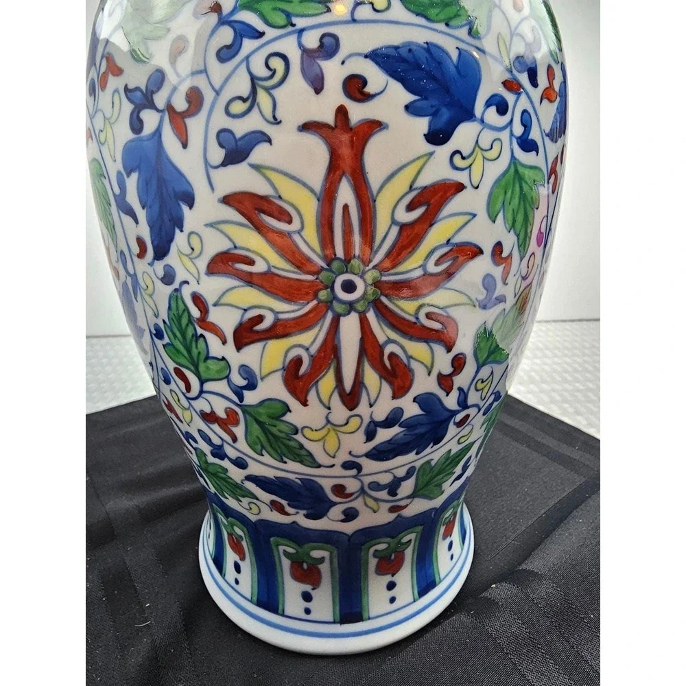 Chinese Porcelain Floral Vase Hand Painted‎ Polychrome Lotus Vine Character Mark
